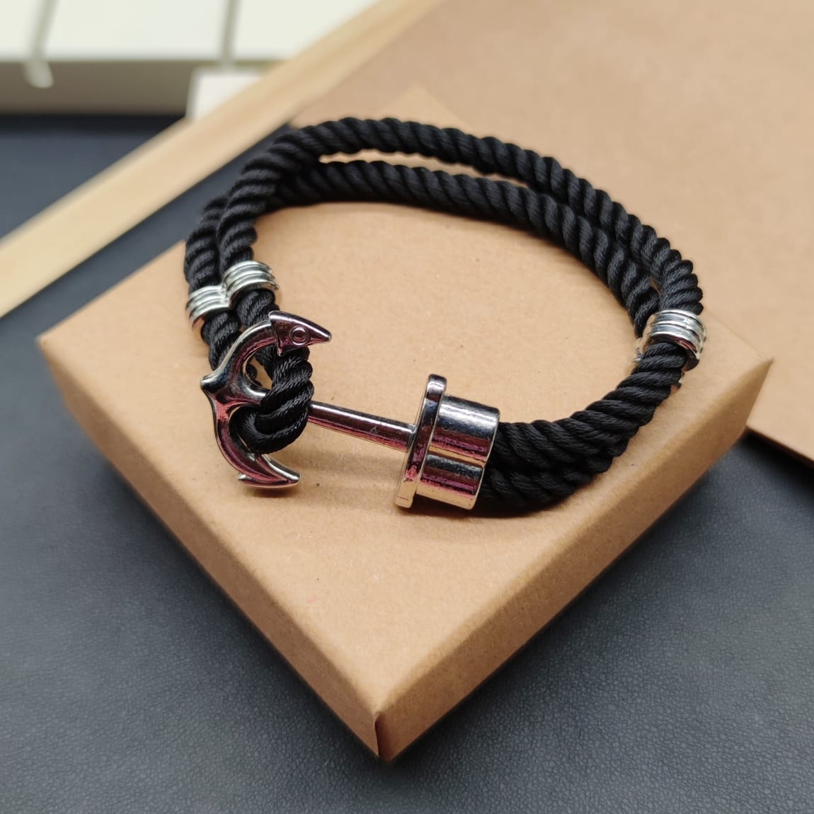 Bracelet pour homme tome 3