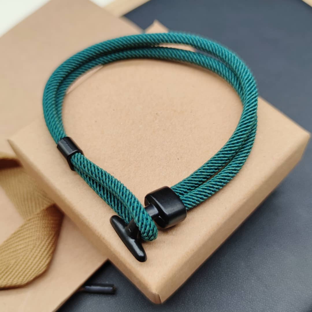 Divers bracelets