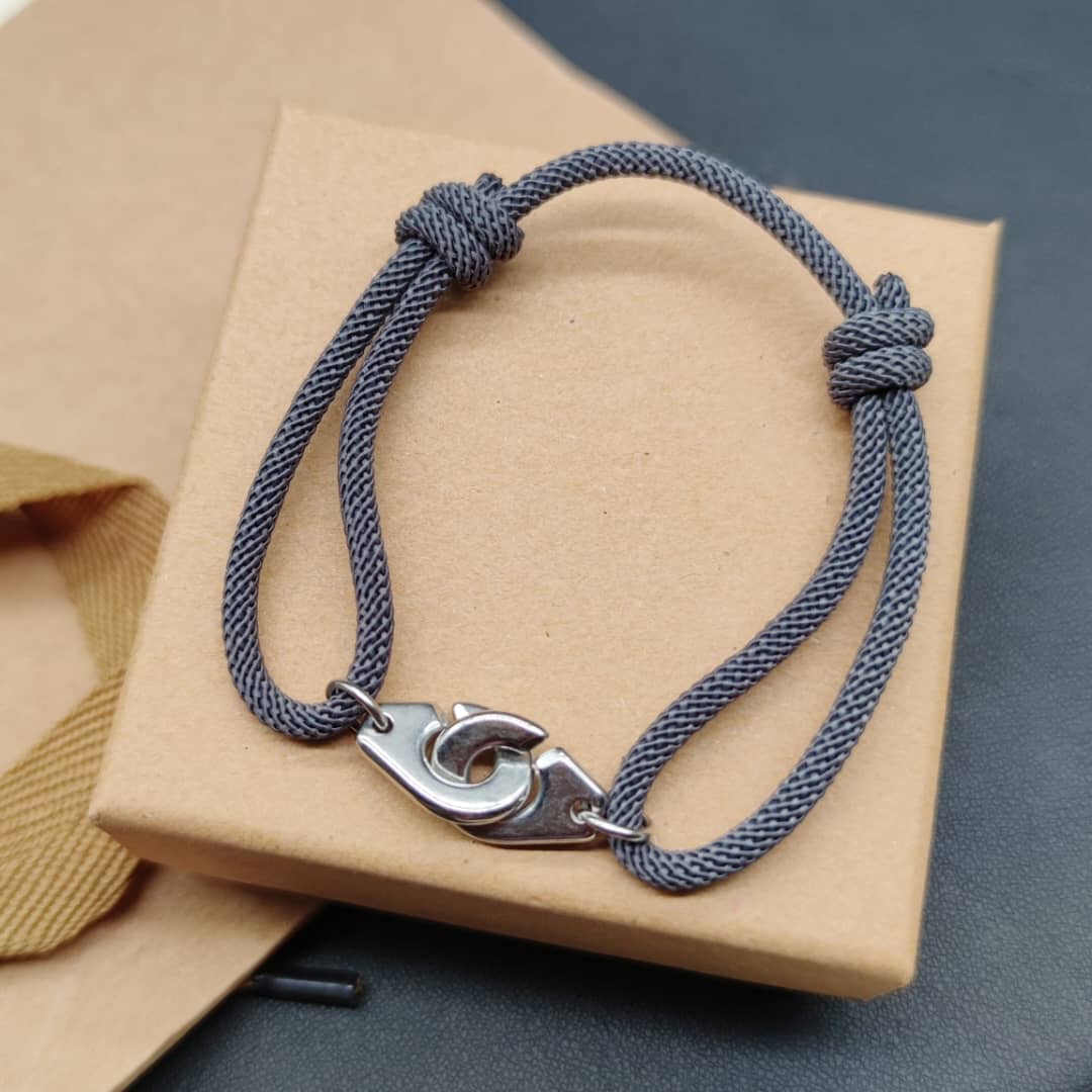 Divers bracelets